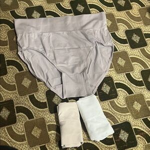 Hanes Women’s Comfort Flex Fit Briefs (3-Pack) – Size 8/XL – New